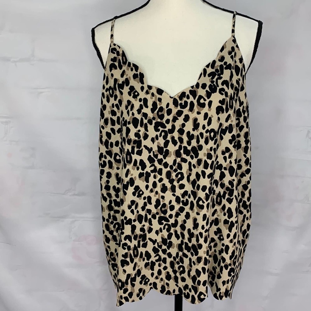 NWT | HALOGEN Women’s Scallop Animal Print Camisole Top